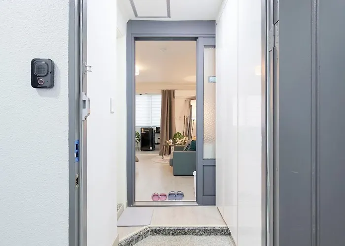 Hug1 Hapjeong Hongdae Nearby High End * Сеул